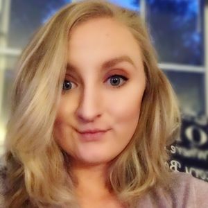 Meet your Posher, Michaela